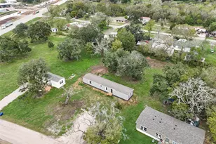 113 Country Oaks St, Brazoria, TX 77422 - Photo 3