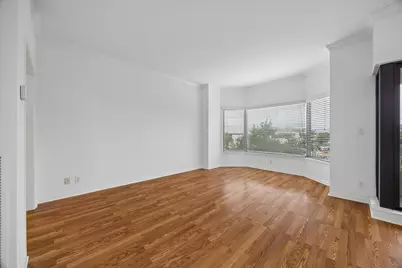 2001 Holcombe Boulevard #403, Houston, TX 77030 - Photo 3