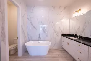 5906 St Augustine St, Houston, TX 77021 - Photo 27