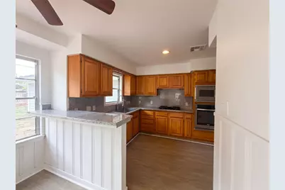 3026 Deal Street, Houston, TX 77025 - Photo 9