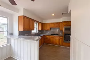3026 Deal St, Houston, TX 77025 - Photo 9