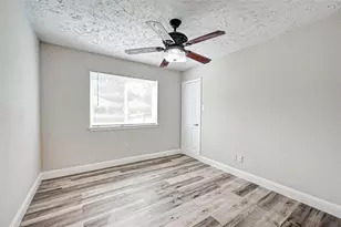 6802 Glenray Dr, Houston, TX 77084 - Photo 27