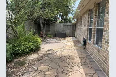 2405 Alamanni Drive, Pearland, TX 77581 - Photo 17