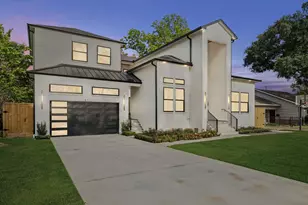 811 Woodstock, Bellaire, TX 77401 - Photo 1