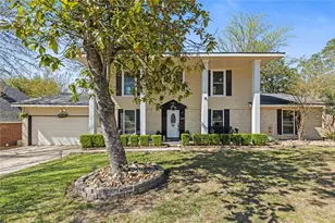 506 River Oaks Dr, Huntsville, TX 77340 - Photo 1