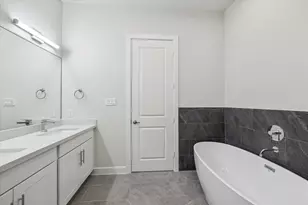 3913 Willowbend Pt Dr, Houston, TX 77025 - Photo 13