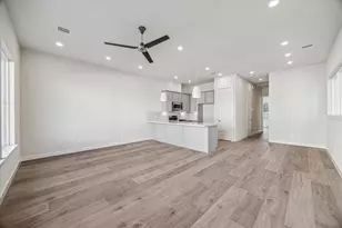 3913 Willowbend Pt Dr, Houston, TX 77025 - Photo 7