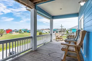 997 S Redfish St, Crystal Beach, TX 77650 - Photo 7