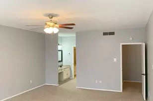 538 Wilcrest Dr, Houston, TX 77042 - Photo 11