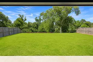 202 Creekside Ln, Lake Jackson, TX 77566 - Photo 33