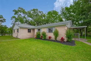 111 N 11th St, Highlands, TX 77562 - Photo 35