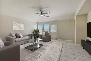 20019 Ravenmeadow Ln, Katy, TX 77449 - Photo 5