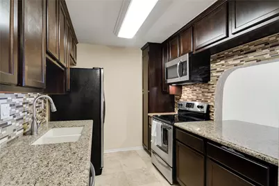 1860 White Oak Drive #228, Houston, TX 77009 - Photo 7