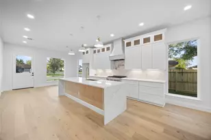 8646 Alcott Dr, Houston, TX 77080 - Photo 9