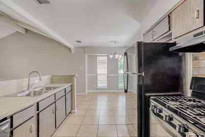 6610 Rowell Court, Missouri City, TX 77489 - Photo 9