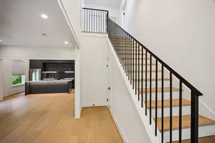 129 E 13th St, Houston, TX 77008 - Photo 5