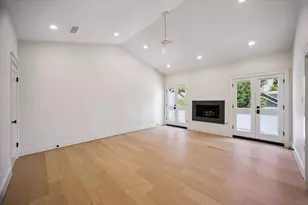 129 E 13th St, Houston, TX 77008 - Photo 27