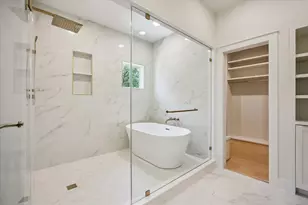 129 E 13th St, Houston, TX 77008 - Photo 31