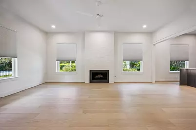 129 E 13th Street, Houston, TX 77008 - Photo 7