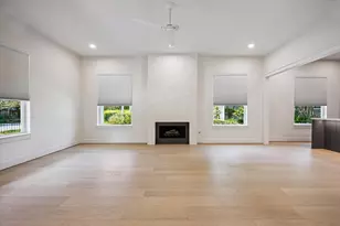 129 E 13th St, Houston, TX 77008 - Photo 7