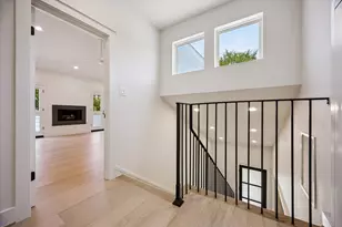 129 E 13th St, Houston, TX 77008 - Photo 25