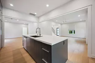 129 E 13th St, Houston, TX 77008 - Photo 15