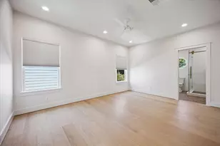 129 E 13th St, Houston, TX 77008 - Photo 33