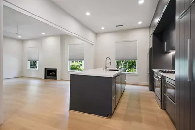 129 E 13th Street, Houston, TX 77008 - Photo 13