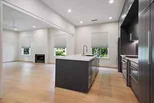 129 E 13th St, Houston, TX 77008 - Photo 13