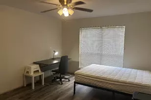 8020 Braesmain Dr, Houston, TX 77025 - Photo 5