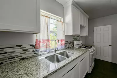 220 Engel Street, Houston, TX 77011 - Photo 9