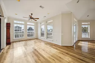 22621 Bay Point Dr, Galveston, TX 77554 - Photo 19