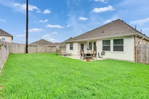 14247 Medina Dr, Baytown, TX 77523 - Photo 43