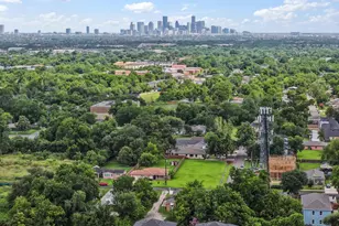 5026 Clover St, Houston, TX 77033 - Photo 11