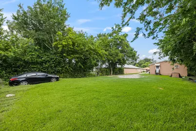 5026 Clover Street, Houston, TX 77033 - Photo 15