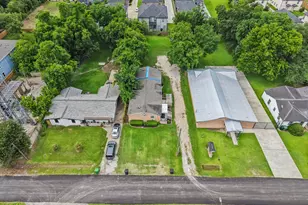 5026 Clover St, Houston, TX 77033 - Photo 19