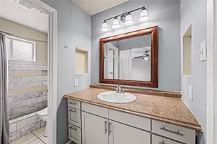 13807 Templar Ln, Sugar Land, TX 77498 - Photo 15