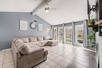 13807 Templar Lane, Sugar Land, TX 77498 - Photo 9