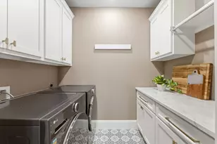 27 Spincaster Drive, The Woodlands, TX 77389 - Photo 17