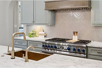 27 Spincaster Drive, The Woodlands, TX 77389 - Photo 15