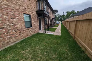 2015 Rosalee St, La Marque, TX 77568 - Photo 23