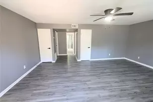 2015 Rosalee St, La Marque, TX 77568 - Photo 3