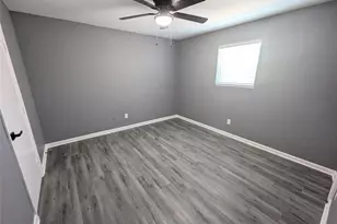 2015 Rosalee St, La Marque, TX 77568 - Photo 15