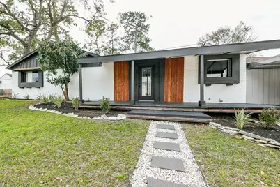 6002 Greenmont Drive, Houston, TX 77092 - Photo 3