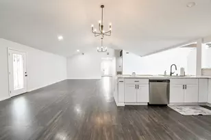 6002 Greenmont Dr, Houston, TX 77092 - Photo 11