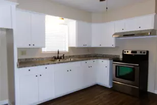 309 E Hinton Rd, Weimar, TX 78962 - Photo 7