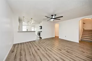 22215 Queenbury Hills Dr, Houston, TX 77073 - Photo 7