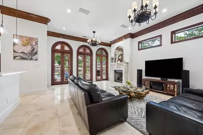 8448 Westview Drive, Houston, TX 77055 - Photo 13