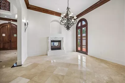 8448 Westview Drive, Houston, TX 77055 - Photo 9