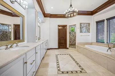 8448 Westview Drive, Houston, TX 77055 - Photo 21
